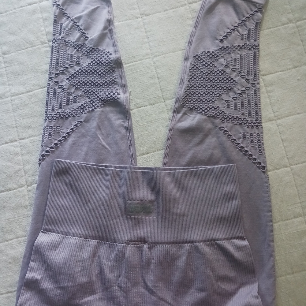 VS PINK Purple Womans Leggins Sz XS